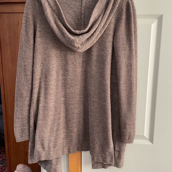 Barefoot Dreams hooded cardigan - Picture 2 of 3